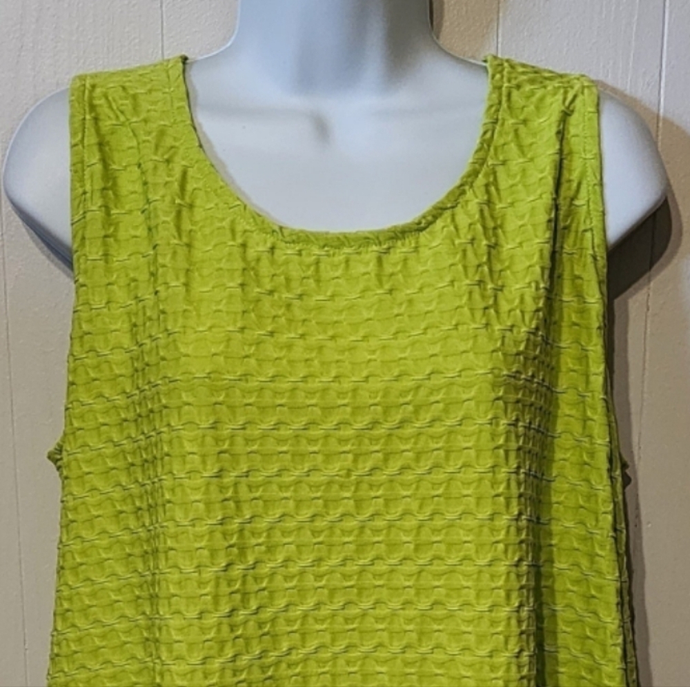 Kim Rogers Sleeveless‎ Top Medium Green Round Neck Textured Summer Casual A180